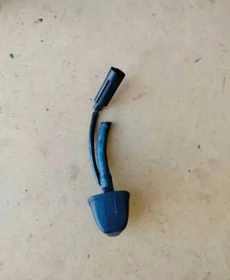 BMW 3 E90 E91 Windshield washer spray nozzle 8365385