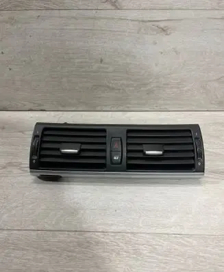 BMW X5 E70 Dash center air vent grill 7161801 7161802 6958654