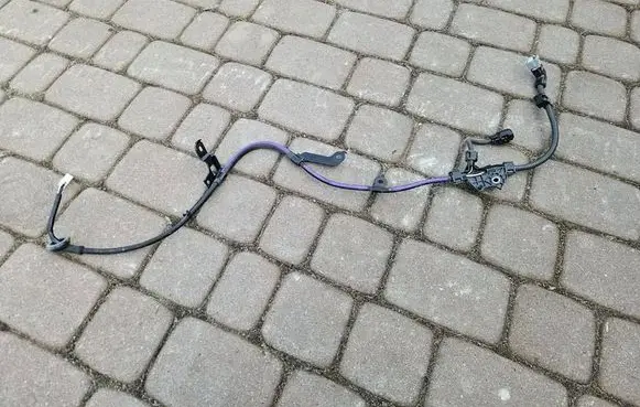 Toyota Highlander XU70 ABS rear brake sensor 