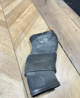 Mercedes-Benz E W211 Air intake duct part A6120940287 0880261052
