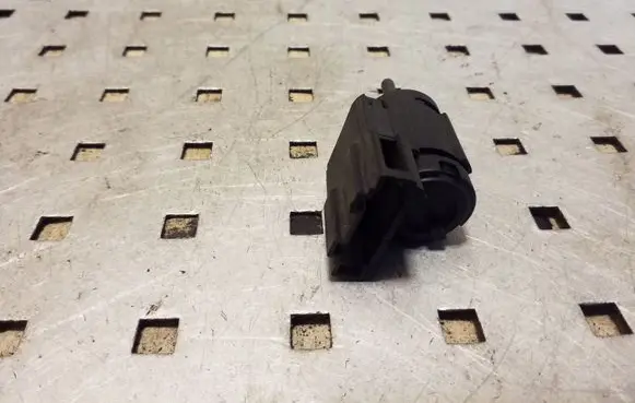 Audi A4 S4 B6 8E 8H Brake pedal sensor switch 3B0945511A