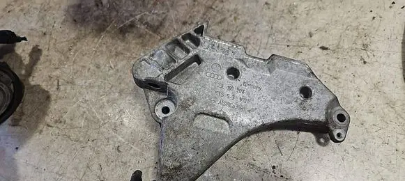 Volkswagen Golf V Engine mounting bracket 03L199207 KTS53V120