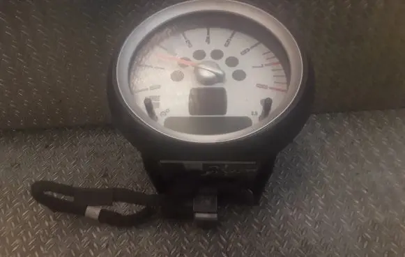 Mini One - Cooper Coupe R56 Speedometer (instrument cluster) 9178742