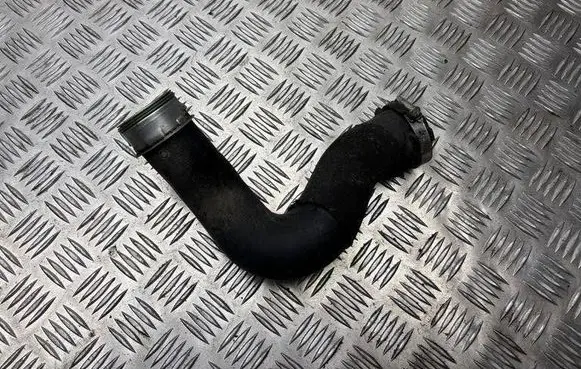 Audi Q7 4L Intercooler hose/pipe 7L6145738A