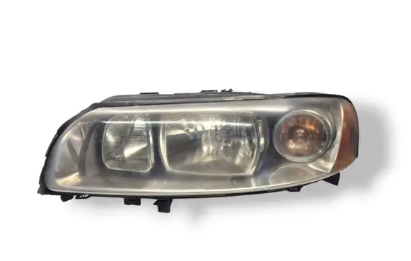 Volvo V70 Headlight/headlamp 30698835 89900267 P2004V70A