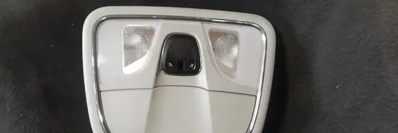 Jeep Cherokee Front seat light 1WG411S4AI