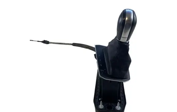 Volkswagen Tiguan Gear shifter/selector 5QH713025F 5NB713203A