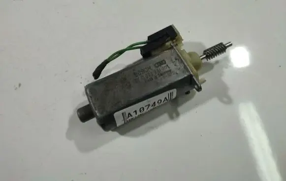 Saab 9-5 Seat adjustment motor 0390201901