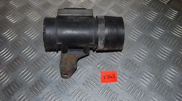 Mazda 626 Mass air flow meter E5T50171