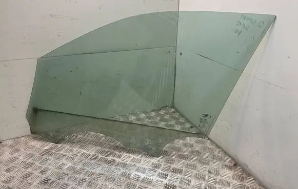 Land Rover Discovery Sport Front door window glass four-door 43R000055
