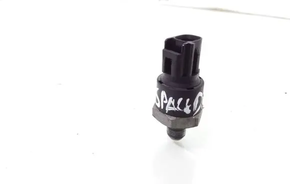 Toyota Auris E180 Oil pressure sensor 401742 020026H5