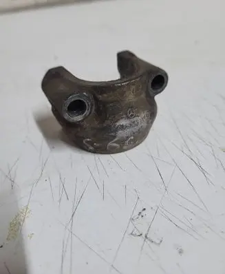 Mercedes-Benz C W203 Sway bar bush bracket, front A2033231140