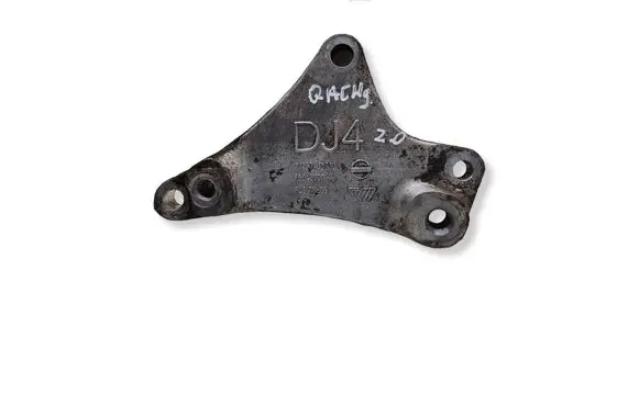 Nissan Qashqai Gearbox mounting bracket F6048000 ALS171006