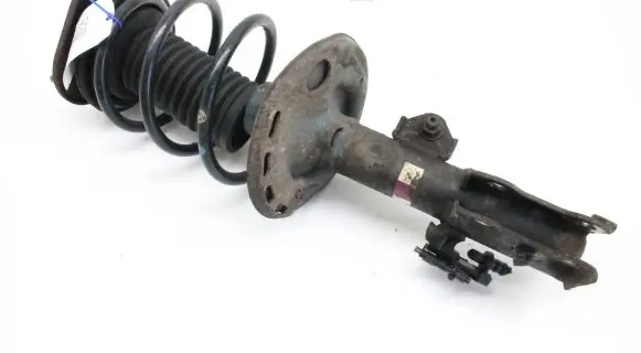 Toyota Auris E180 Front shock absorber/damper E56R5 141008 563913