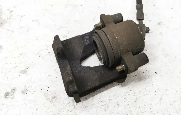 Skoda Octavia Mk2 (1Z) Front brake caliper