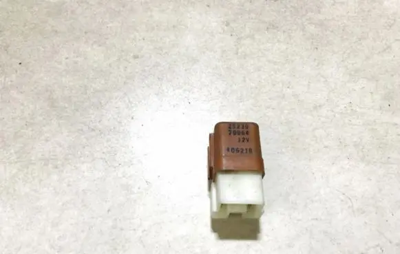 Nissan X-Trail T30 Other relay 2523079964