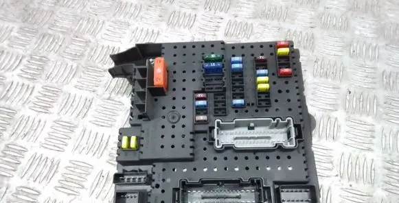 Volvo XC90 Fuse module 31314469