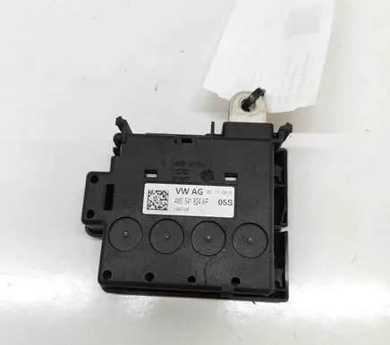 Audi Q7 4M Current control relay 4M0941824AP