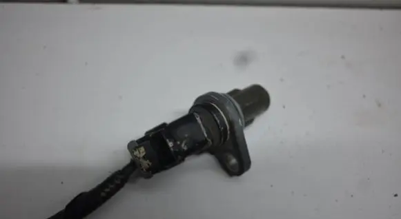 KIA Stonic Camshaft position sensor 3935008200