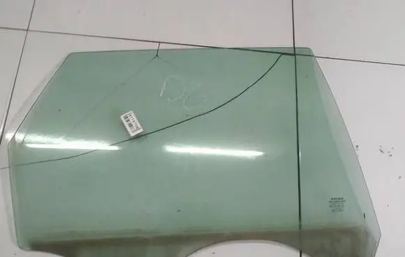 Volvo V50 Rear door window glass AS2