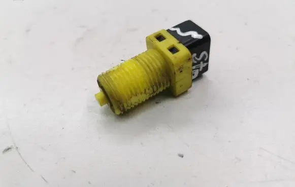 Renault Scenic I Brake pedal sensor switch 7700849824