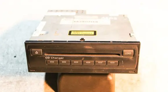 Audi A8 S8 D3 4E CD/DVD changer 4E0035111A