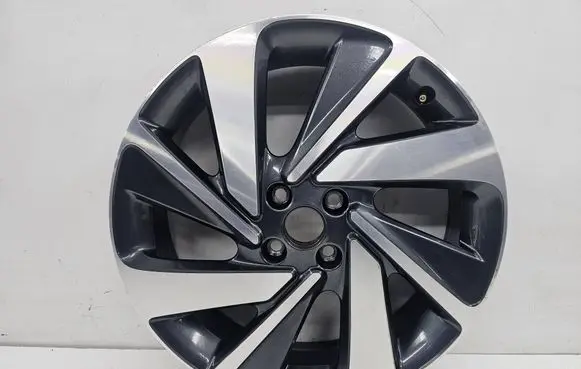 Toyota Aygo X R18 alloy rim 