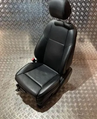 Mercedes-Benz C W205 Front driver seat TM29796