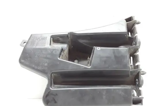 Volvo S60 Front bumper mounting bracket 30796626
