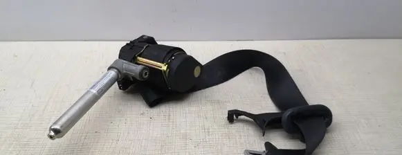 Mercedes-Benz CLK A208 C208 Front seatbelt 566063600