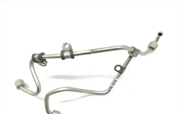 Audi A6 S6 C6 4F Fuel injector supply line/pipe 06E127501P