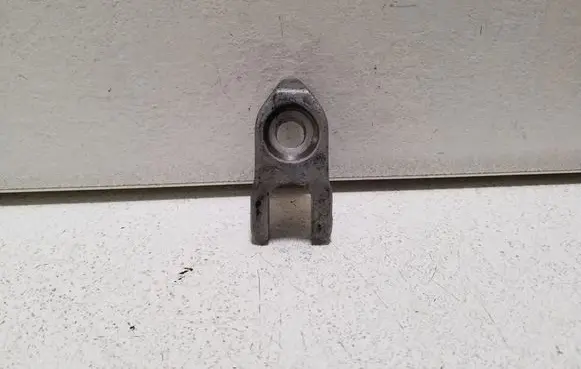 Chevrolet Captiva Fuel Injector clamp holder 