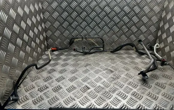Opel Vivaro Fuel line pipe 