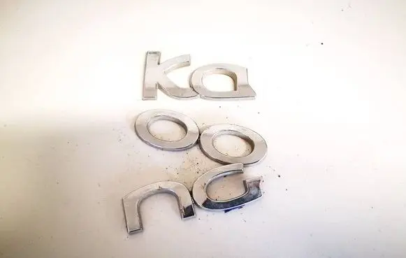 Manufacturer badge logo/emblem