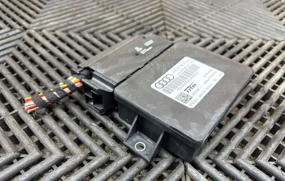Audi A8 S8 D4 4H Hand brake control module 4H0907801A 4H0907801E 32620251A