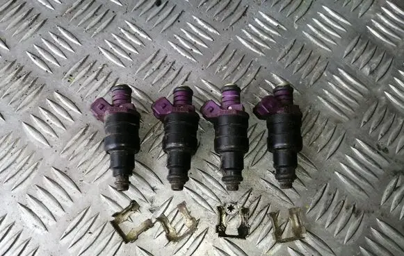Fuel injectors set