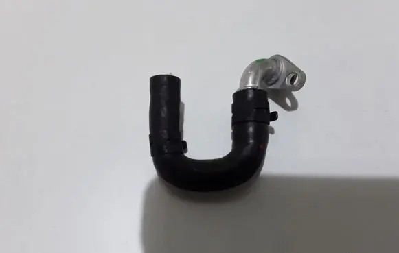 Audi A8 S8 D4 4H Engine coolant pipe/hose