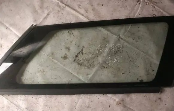 Subaru Legacy Rear side window as2