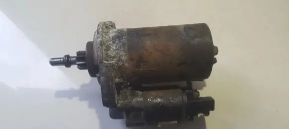 Volkswagen Golf III Starter motor 020911023nx01
