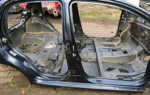 Peugeot 108 Side car body part KRIS46786