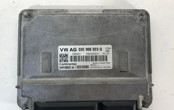 Skoda Fabia Mk2 (5J) Engine control unit/module 03E906023Q 5WP40853