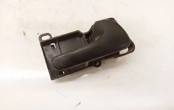 Volkswagen PASSAT B4 Front door interior handle 3A0837236