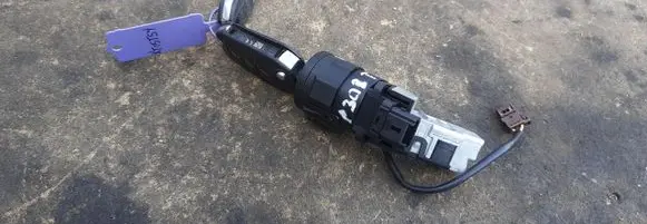 Peugeot 308 Ignition lock 9663123380