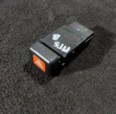 Mitsubishi Space Star Hazard light switch