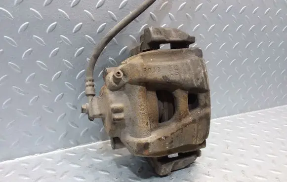 Volkswagen PASSAT B7 USA Front brake caliper 561615124