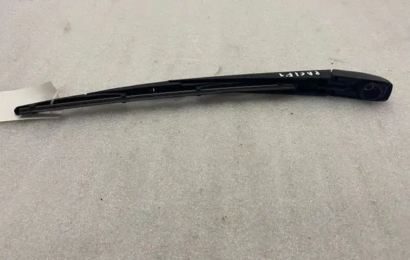 Chrysler Pacifica Rear wiper blade arm
