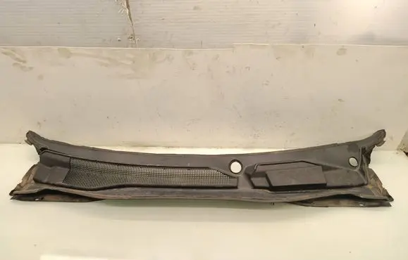 Dodge Grand Caravan Wiper trim 05113548AB