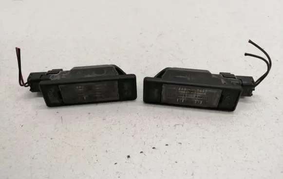 Nissan Primera Number plate light 9635678580