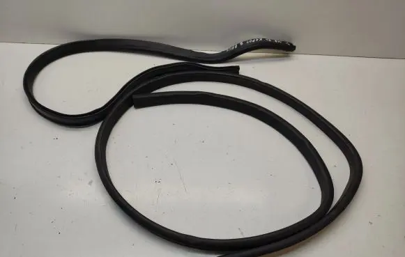 Mercedes-Benz ML W164 Engine compartment rubber A1648890