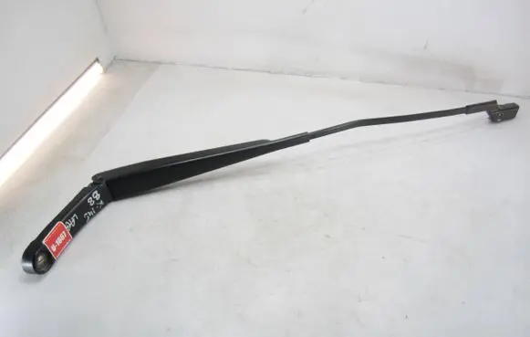 Volkswagen PASSAT B8 Front wiper blade arm 3G1955410